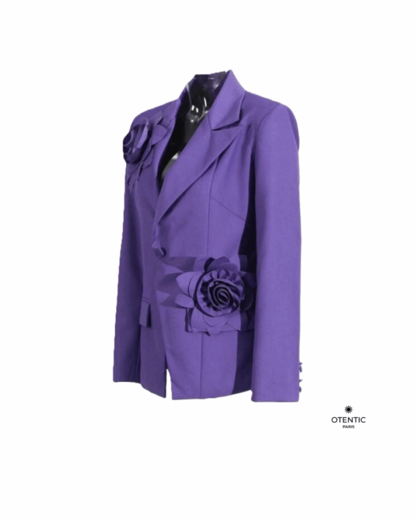 Blazer élégant à appliques brodées coté