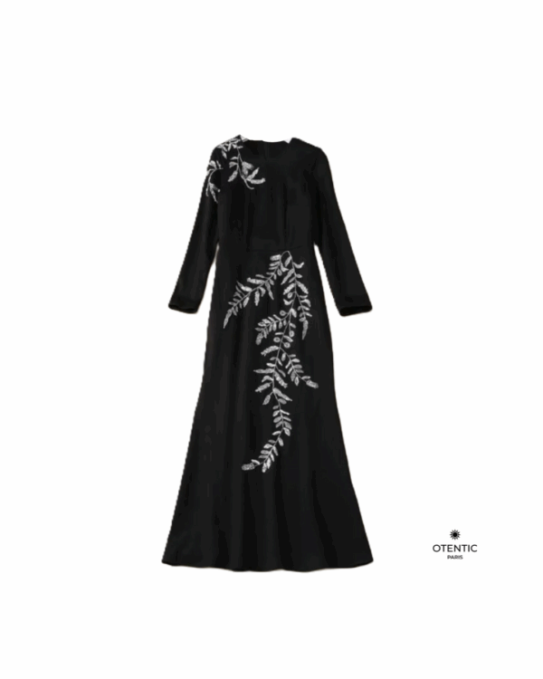 Robe longue élégante à paillettes argentées