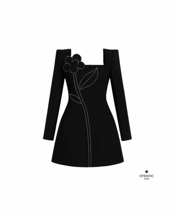 Robe noire élégante avec broderie florale