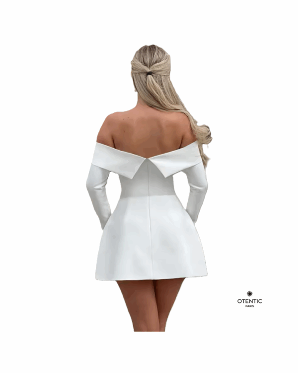 Robe élégante blanche dos