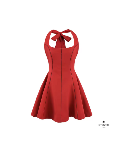 Robe Évasée Dos Nu – Élégance Sculptée