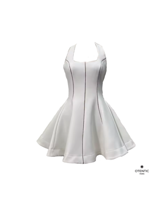 Robe Évasée Dos Nu – Élégance Sculptée blanc